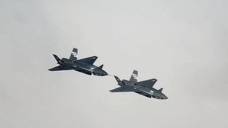 Пара ударных дронов Kızılelma, Турция